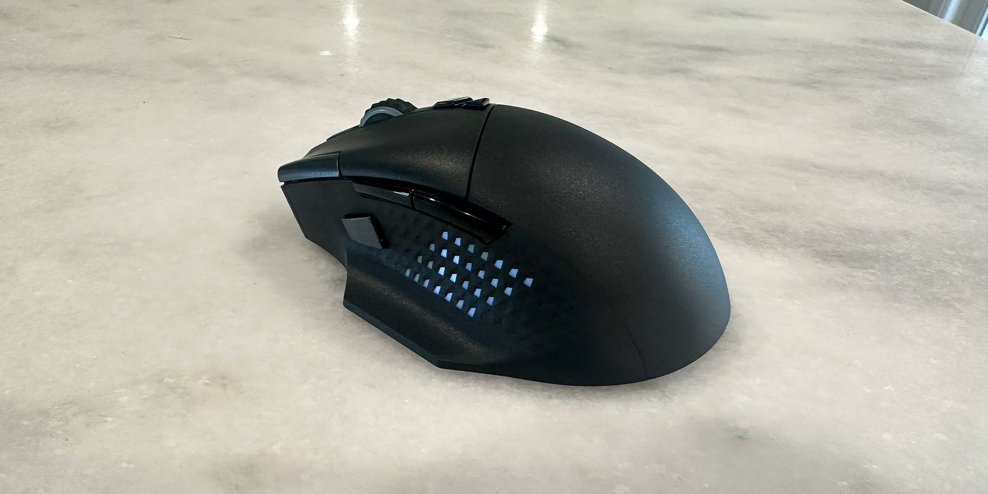 Изображение в галерее статьи: Обзор беспроводной игровой мыши MSI Versa Pro Wireless