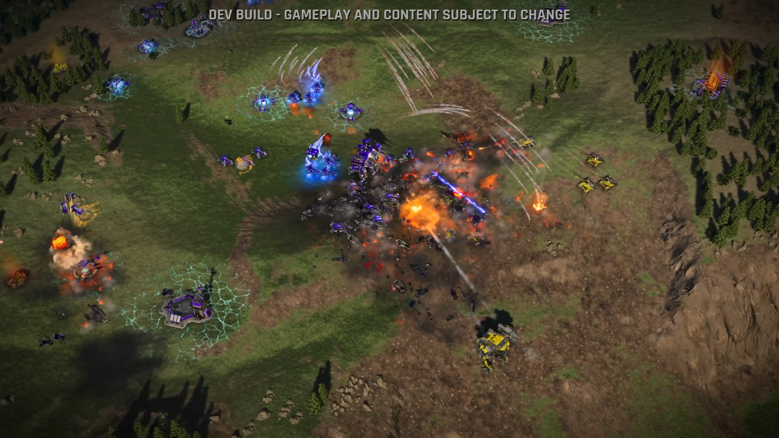 Разработчики Ashes of Singularity II продемонстрировали эффективность различного оружия