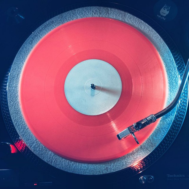 Vinyl select music
