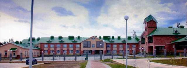 Школа Лыхма