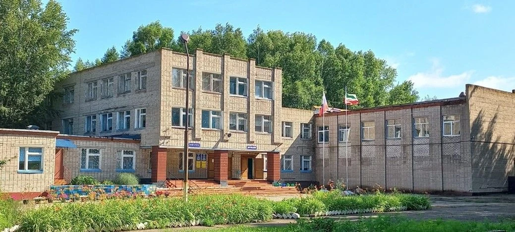 Муниципальное бюджетное образовательное учреждение "Бурдинская средняя общеобразовательная школа" Тукаевского муниципального района Республики Татарстан