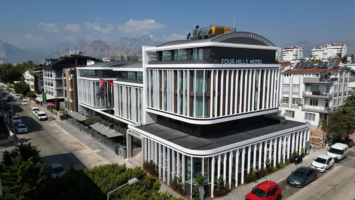 Four Hills Hotel (only adults 12+). Фото 1