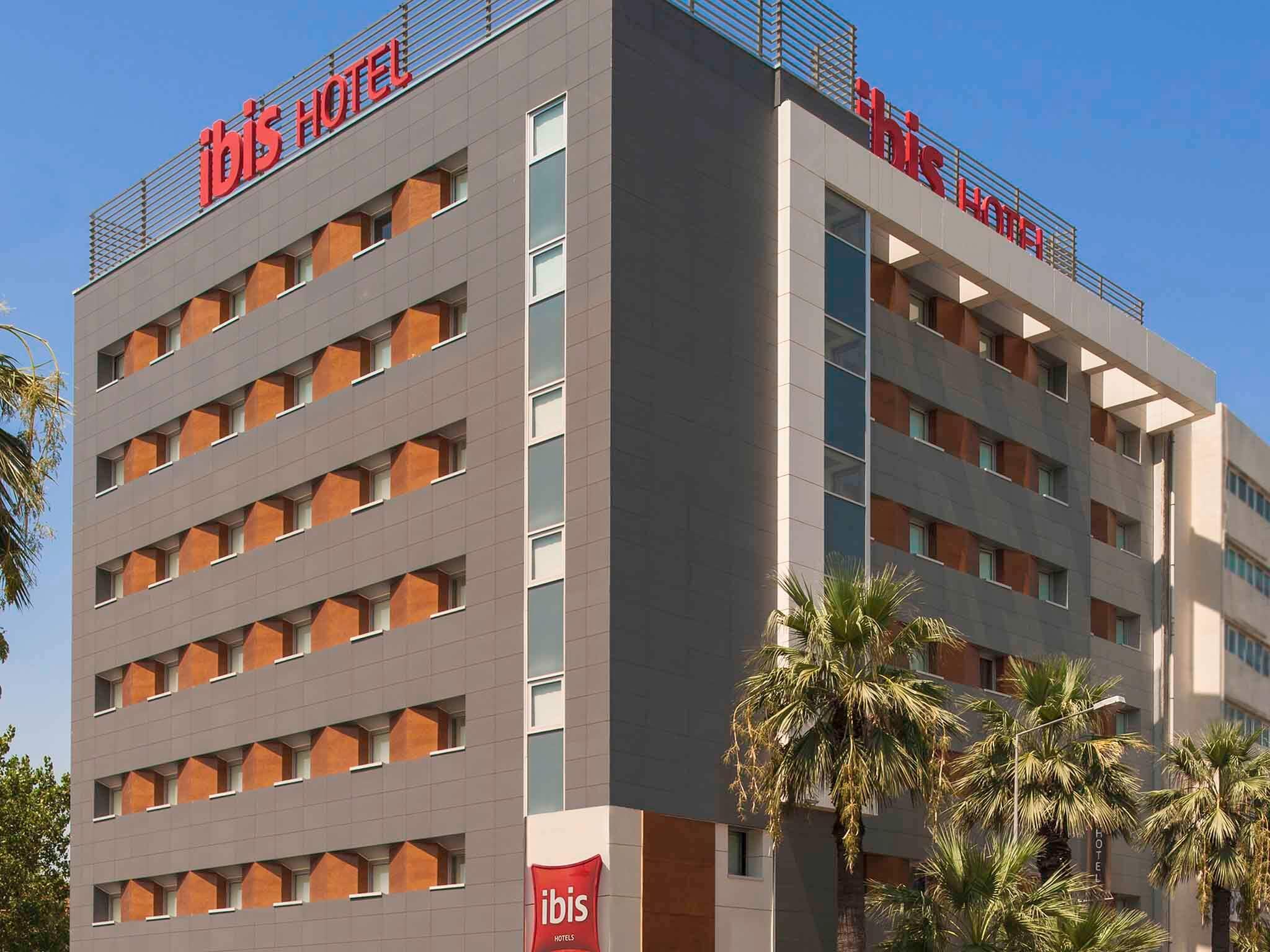 Ibis Izmir Alsancak. Фото 1