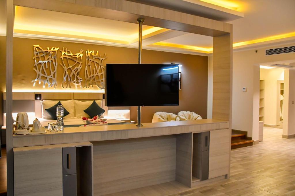 Sirena Beach Resort And Spa. Фото 4