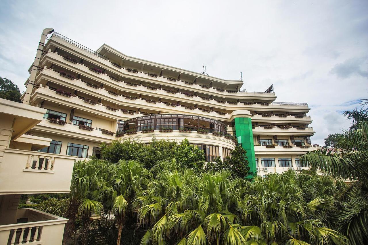 Yuhuayuan Seaview Hotel. Фото 1