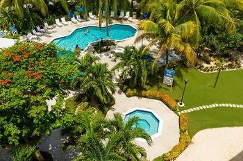 Comfort Suites Seven Mile Beach Cayman Islands. Фото 1