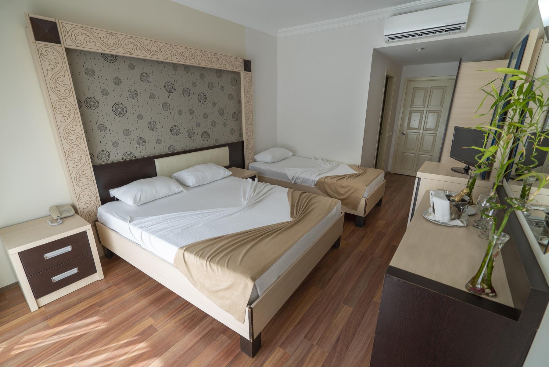 Aperion Beach Hotel. Фото 2