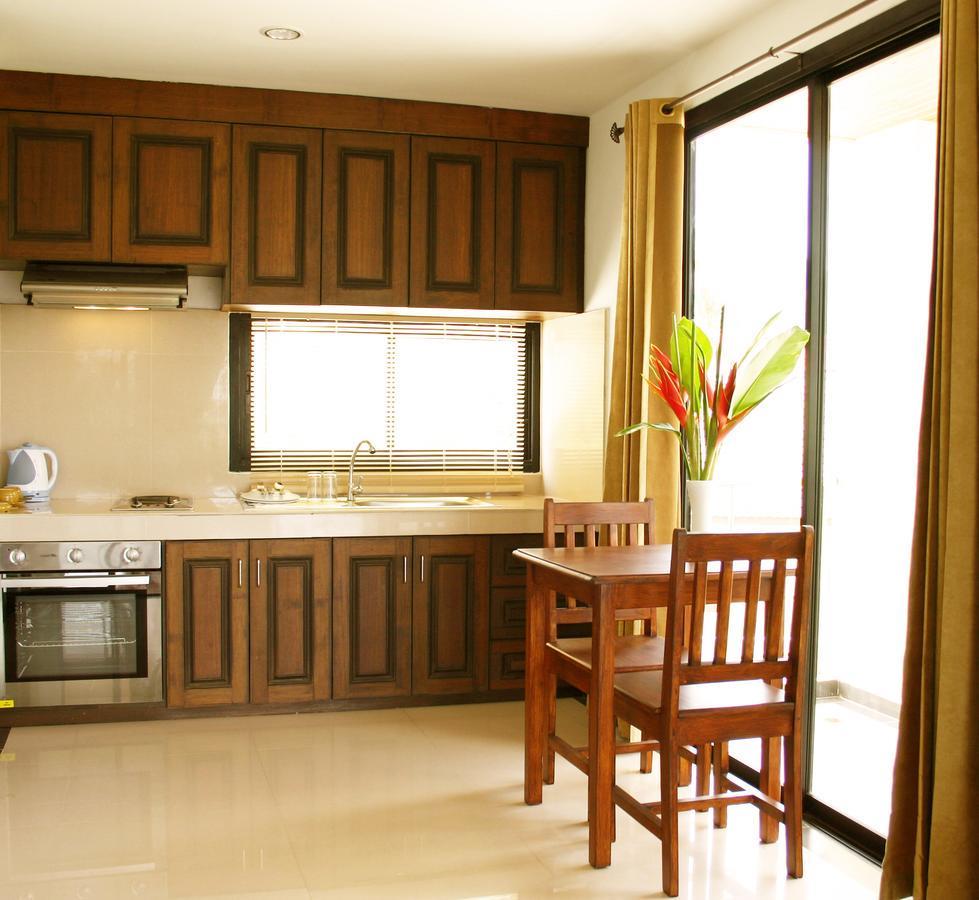 Chaweng Lakeview Condotel. Фото 3