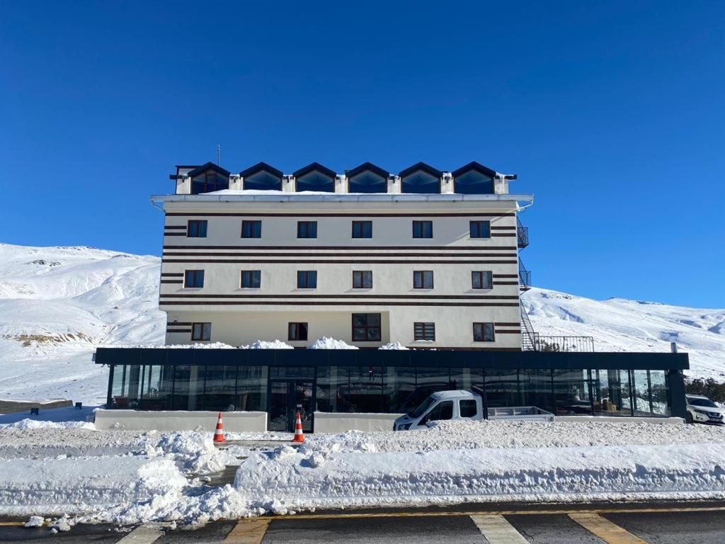 Zumrut Palas Otel. Фото 2