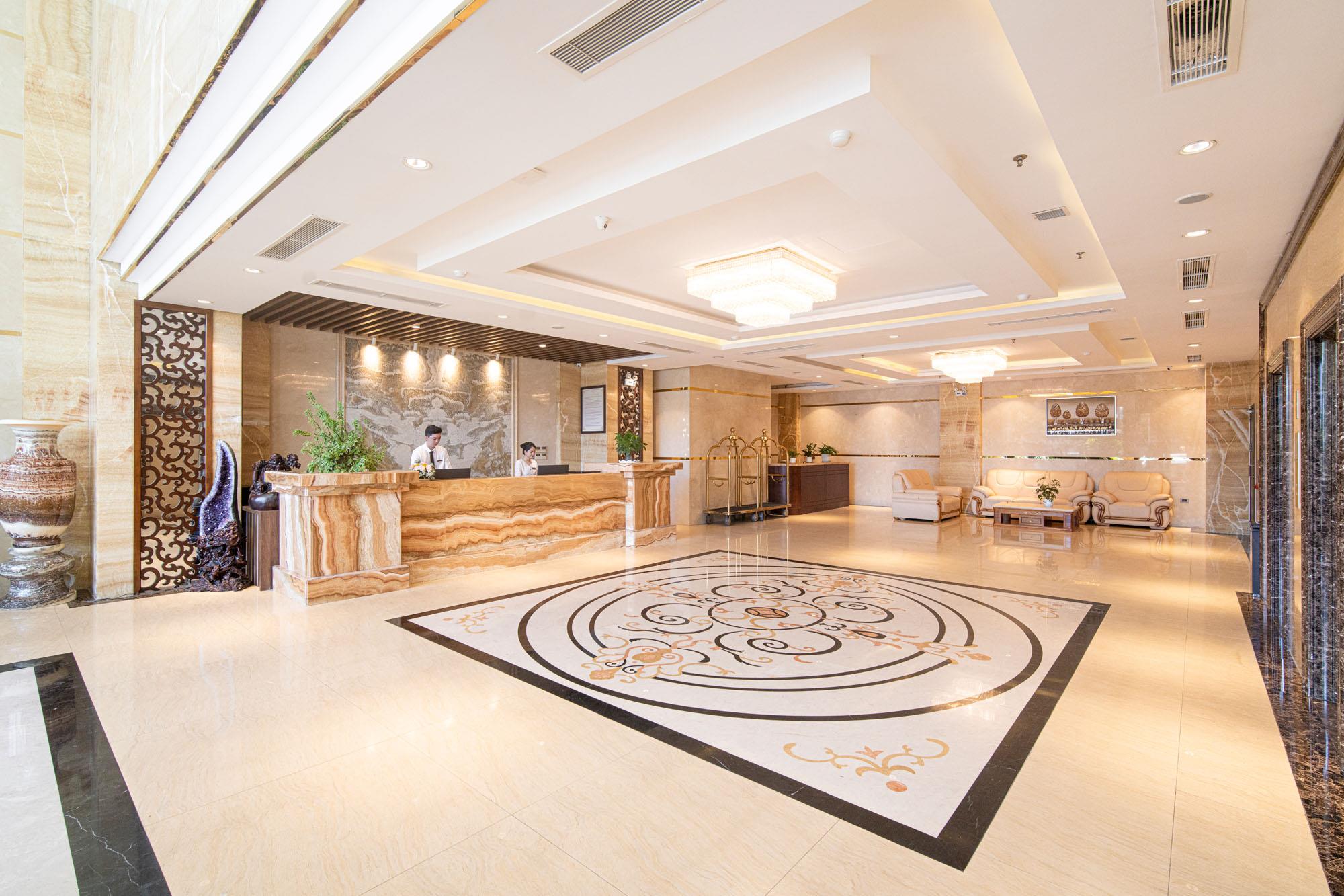 Luxtery Hotel. Фото 2