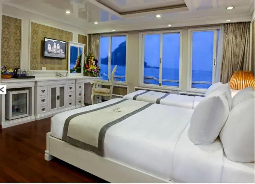 Signature Halong Cruise. Фото 2