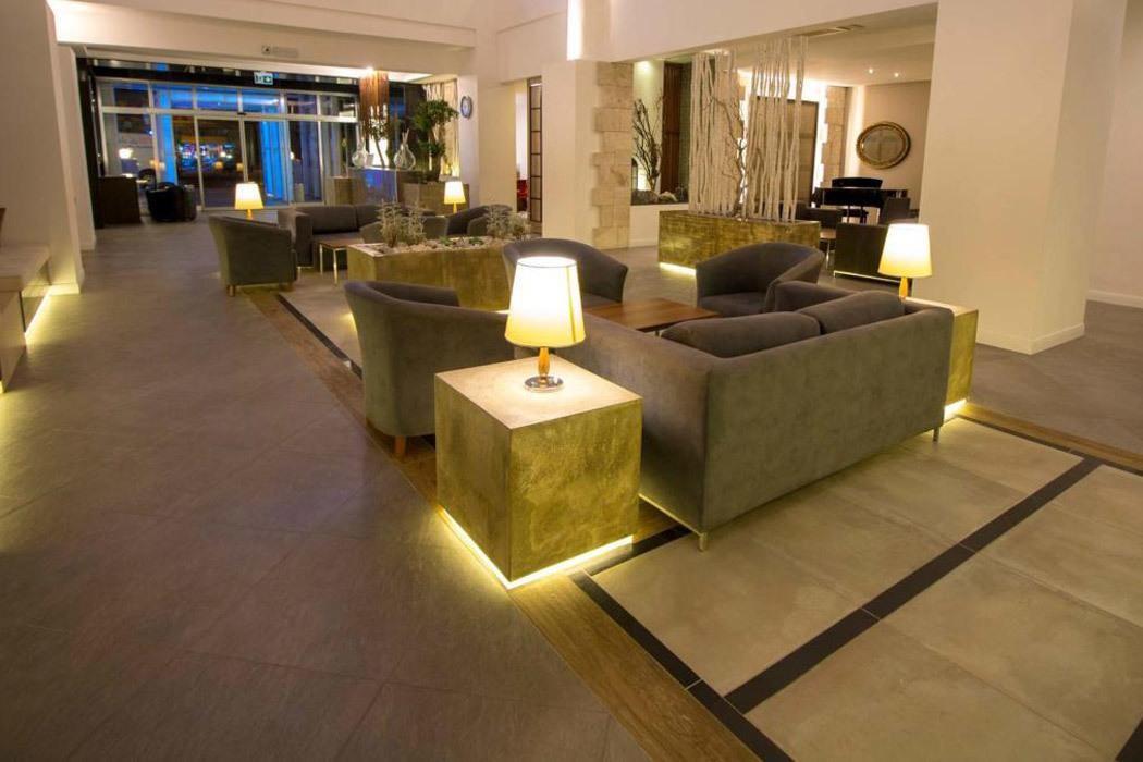 Supreme Beach Hotel. Фото 4