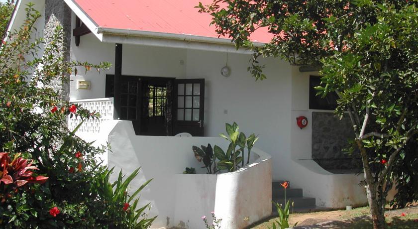 Daniella's Bungalows. Фото 2