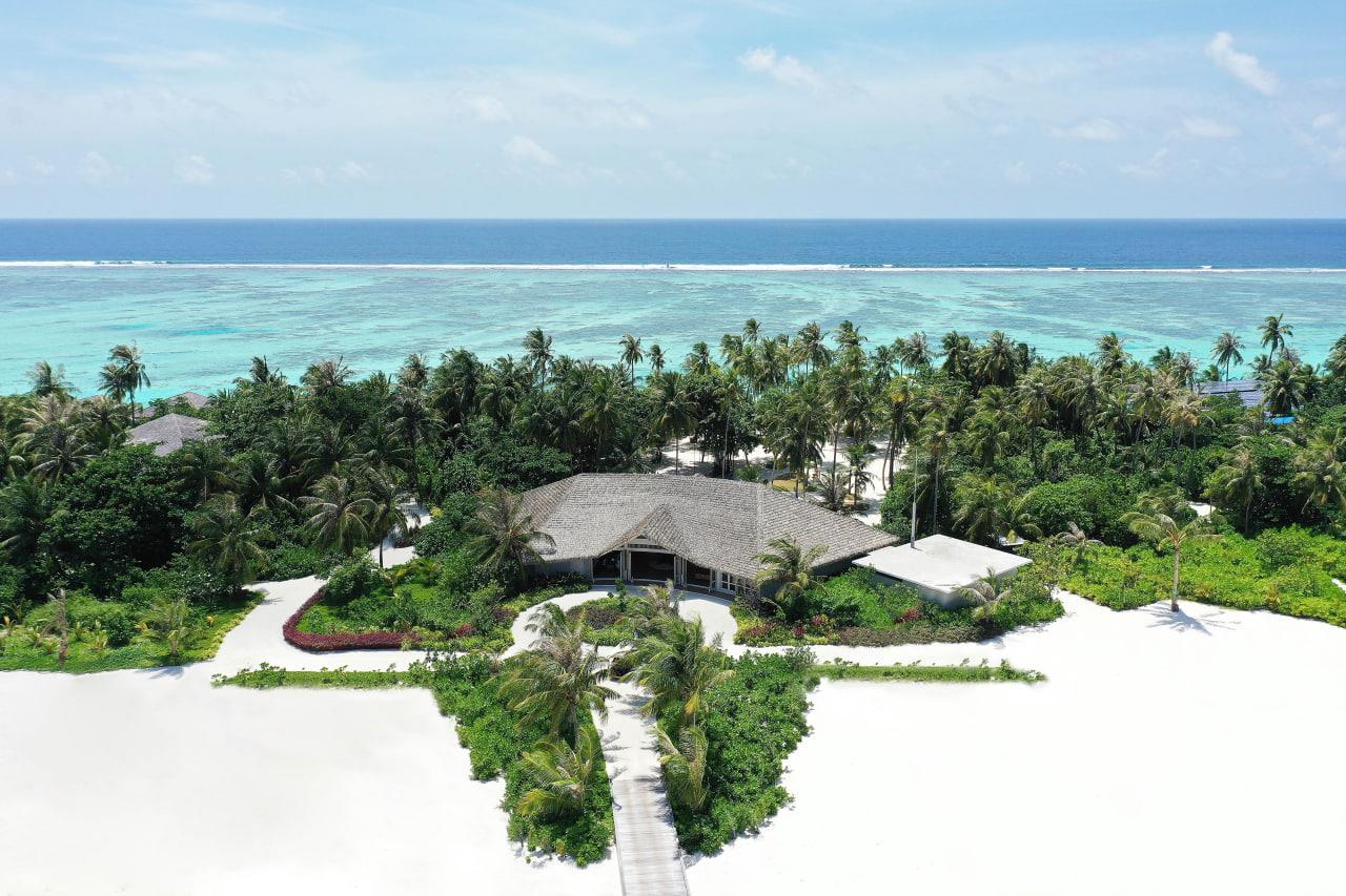 Le Meridien Maldives Resort & Spa. Фото 1