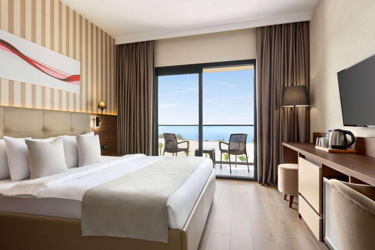 Ramada by Wyndham Cesme. Фото 3