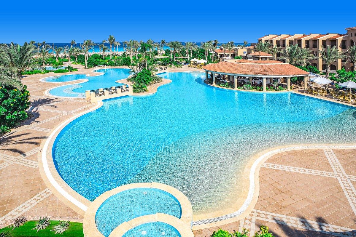 Jaz Almaza Beach Resort. Фото 1
