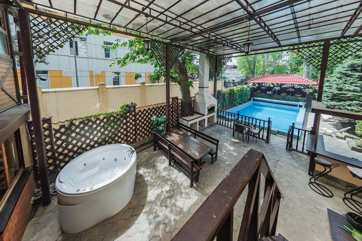 Ellison Бристоль. Фото 2