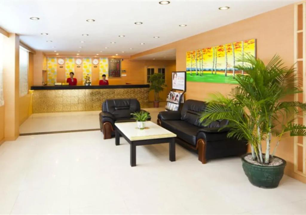 Guangzhou Suiyun Hotel. Фото 2