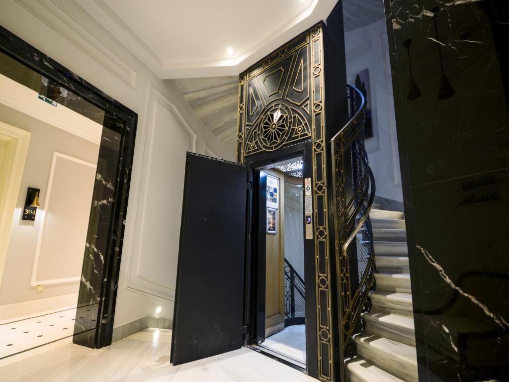 Akka Lush. Фото 2