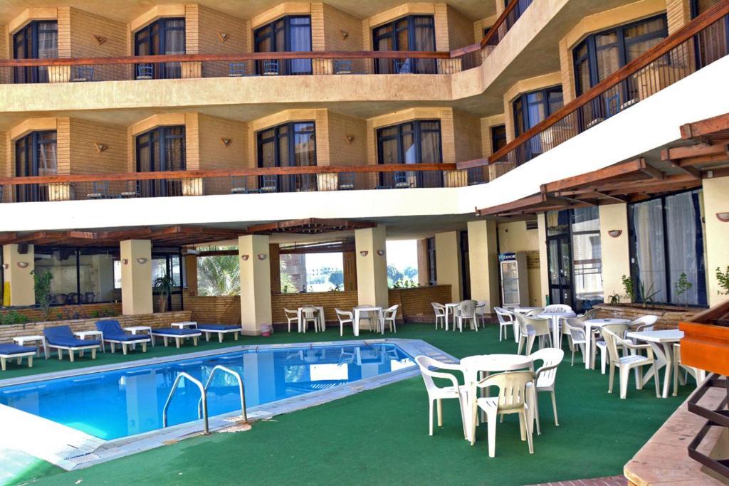 Gaddis Luxor Hotel, Suites and Apartments. Фото 1