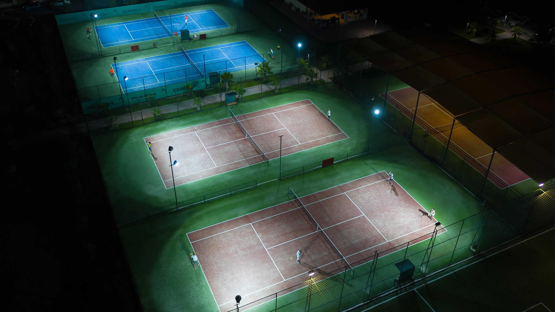 Royal Dragon Hotel. Фото 2