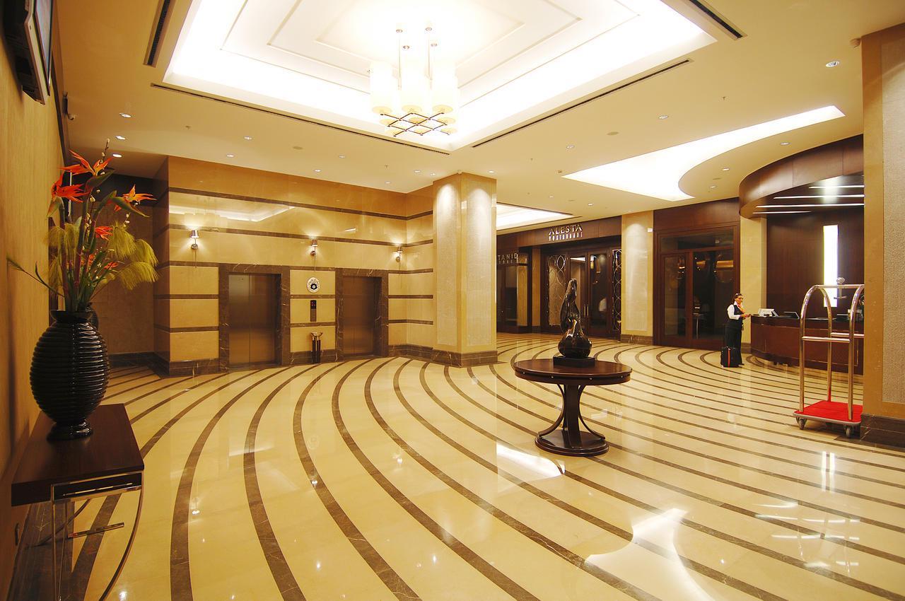 Titanic Business Kartal. Фото 1
