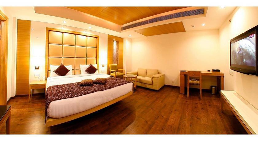 Almondz Hotel. Фото 2