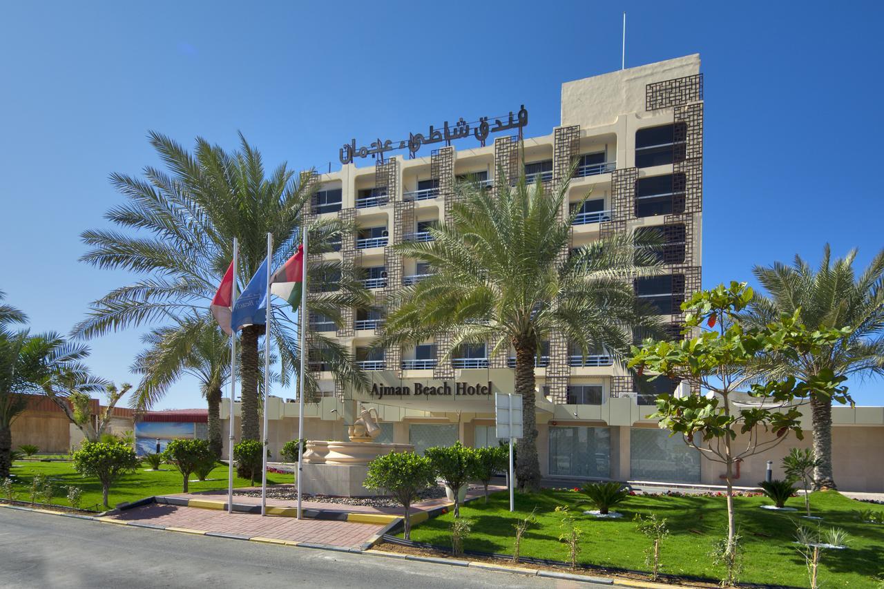 Ajman Beach Hotel. Фото 4