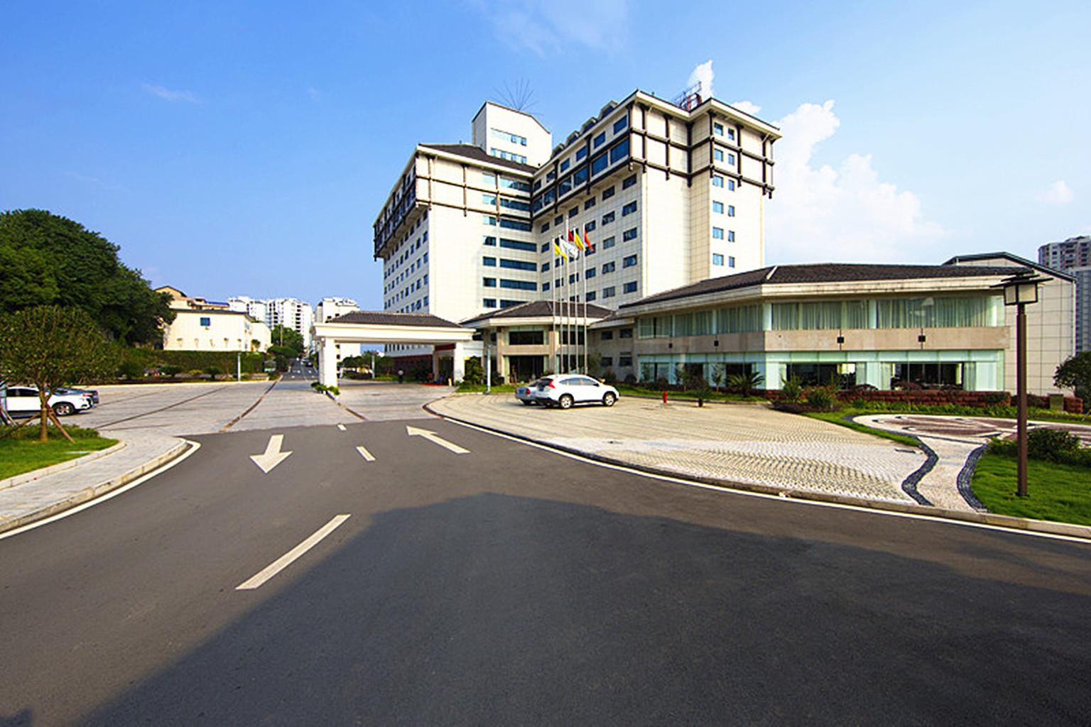 Zhangjiajie International Hotel. Фото 1