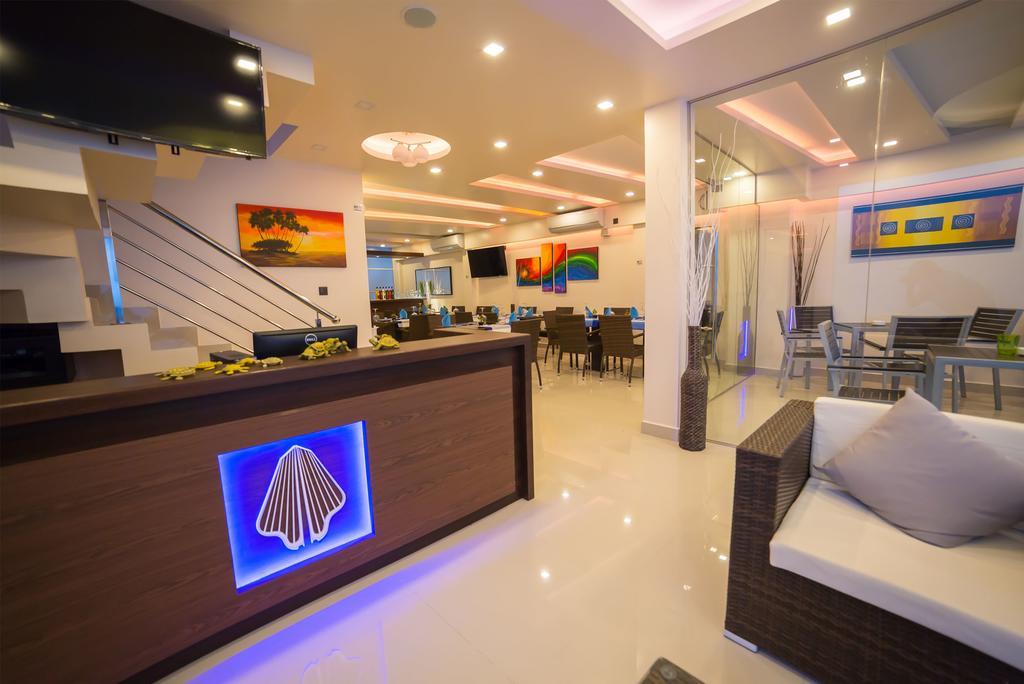 The White Harp Beach Hotel. Фото 4