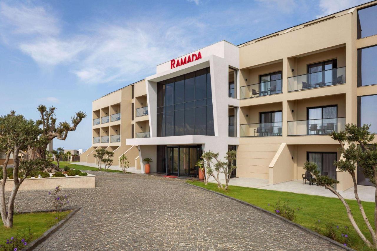 Ramada by Wyndham Cesme. Фото 1