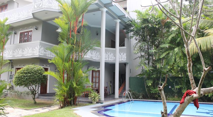 Roy Villa Beach Hotel. Фото 1