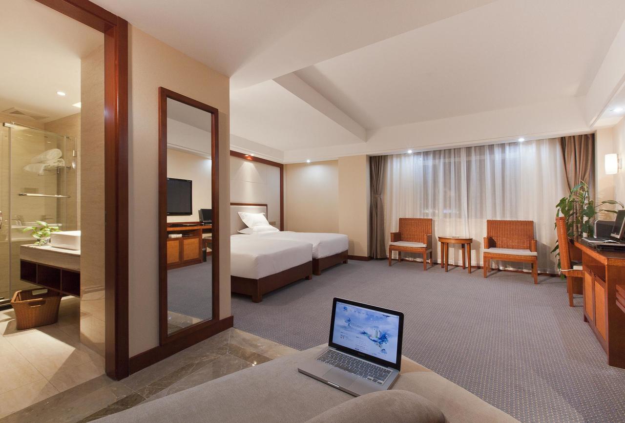 Hyton Hotel Sanya. Фото 3