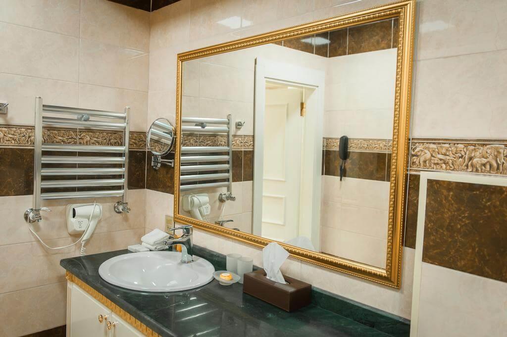 Premier Palace Hotel. Фото 4