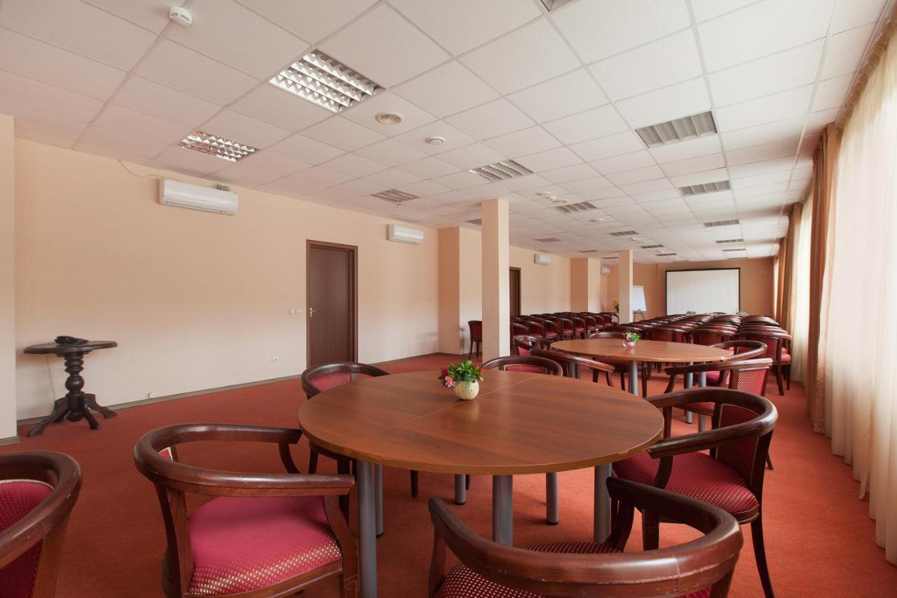 Регина на Петербургской. Фото 2