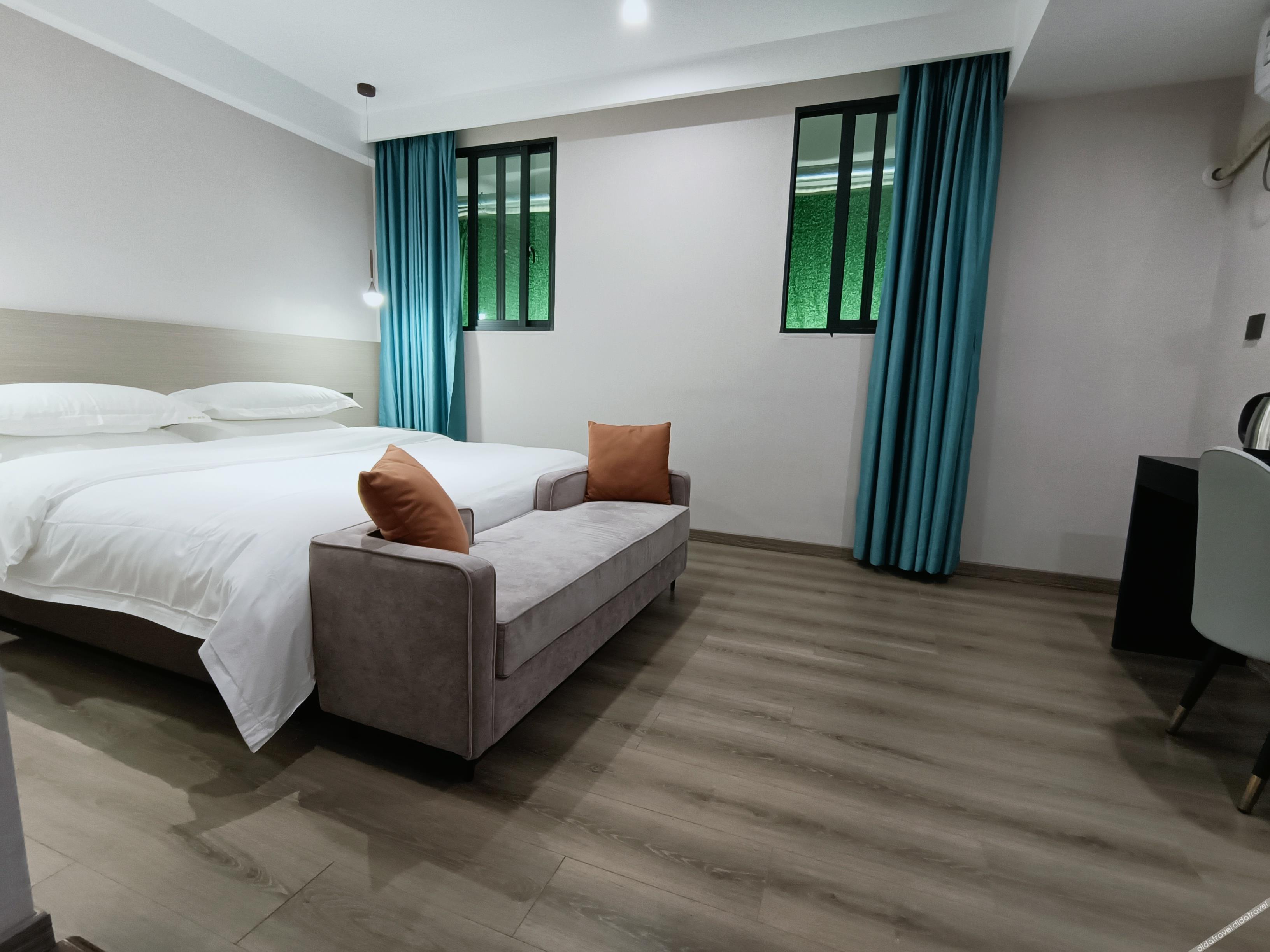 Lishui Orange Business Hotel. Фото 3