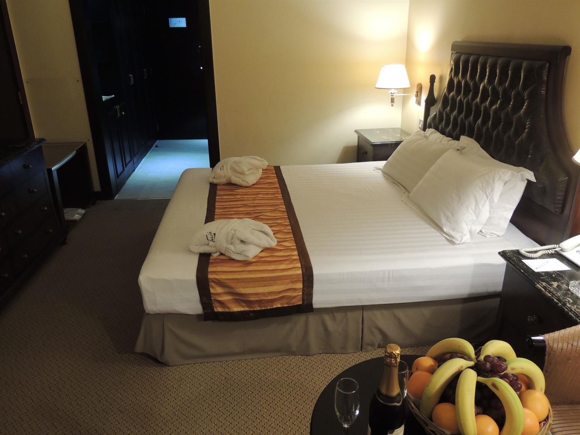 Knight Armour Hotel. Фото 1