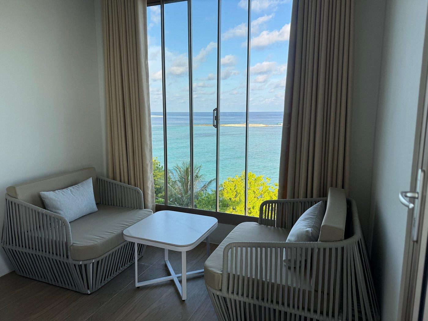 Avyanna Gulhi Beach Hotel. Фото 3