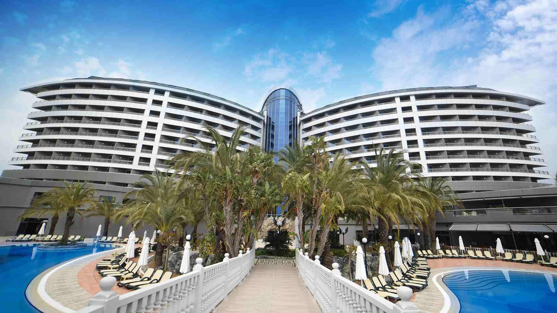 Royal Wings Hotel. Фото 1