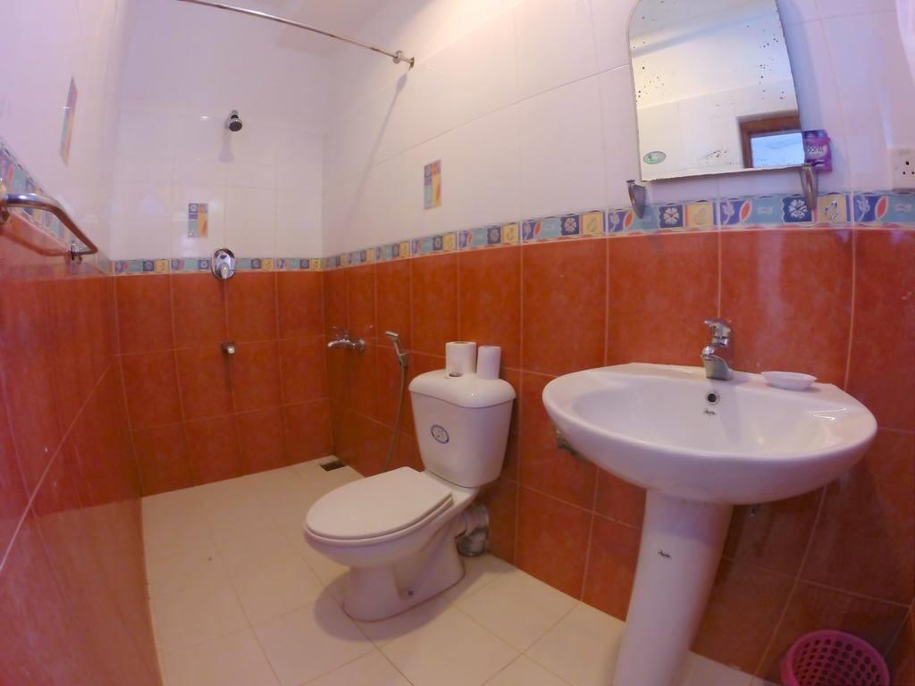 Royal Beach Hotel & Restaurant. Фото 4