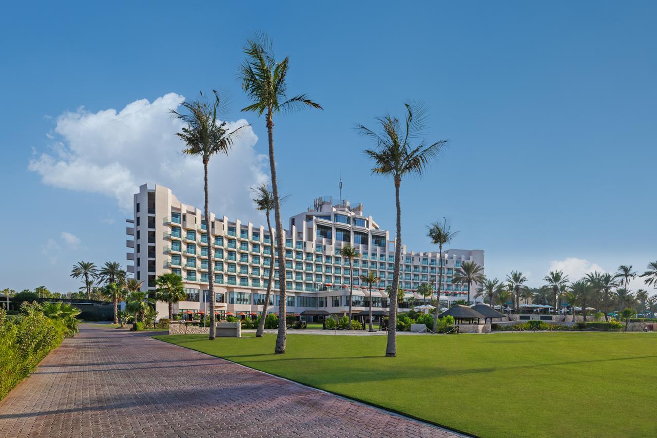JA Beach Hotel. Фото 1