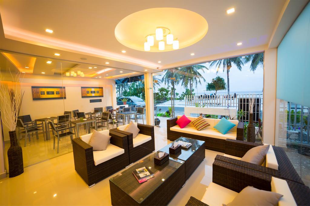 The White Harp Beach Hotel. Фото 3