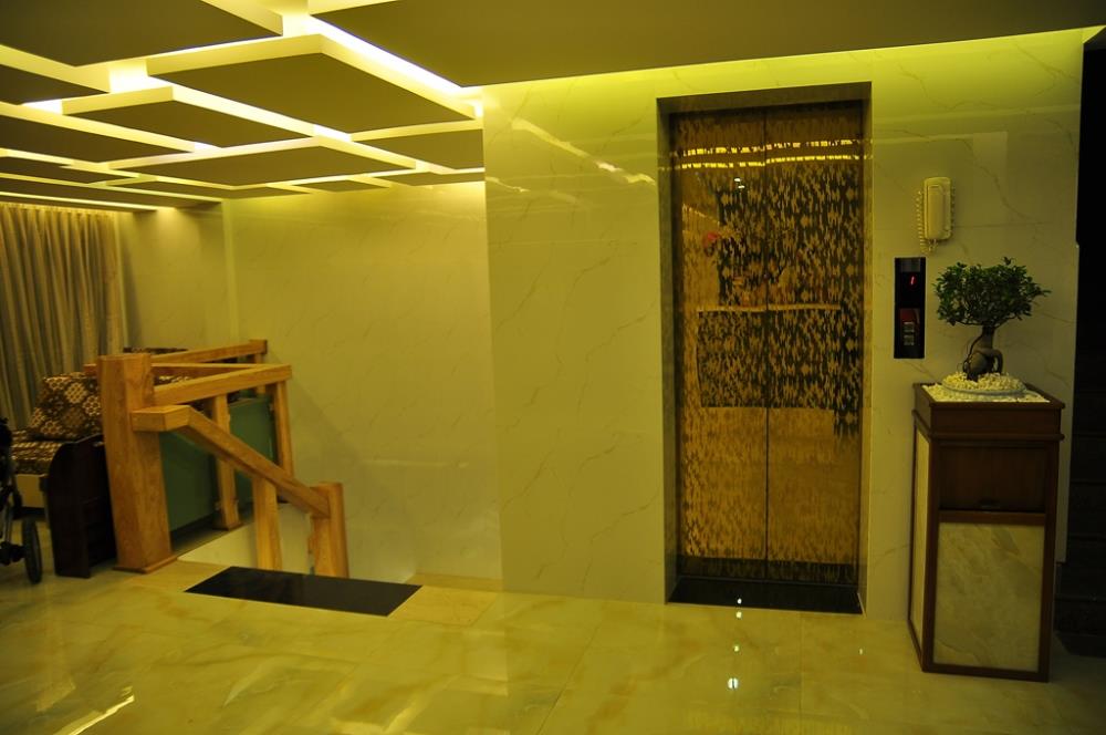 Art Deluxe Hotel. Фото 2