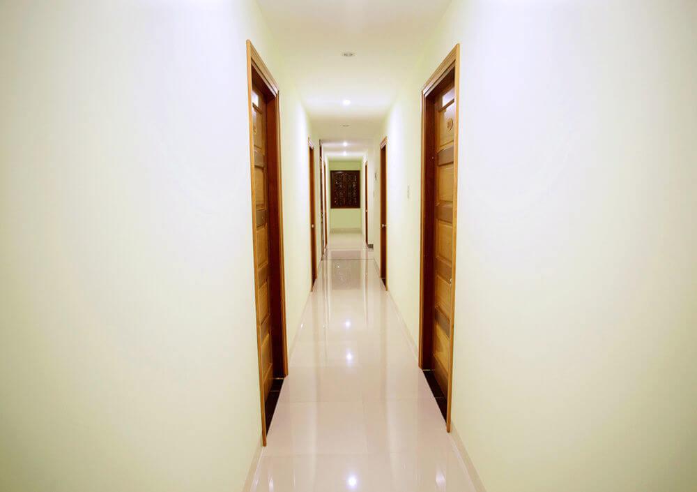 Ivory Coast Hotel. Фото 4