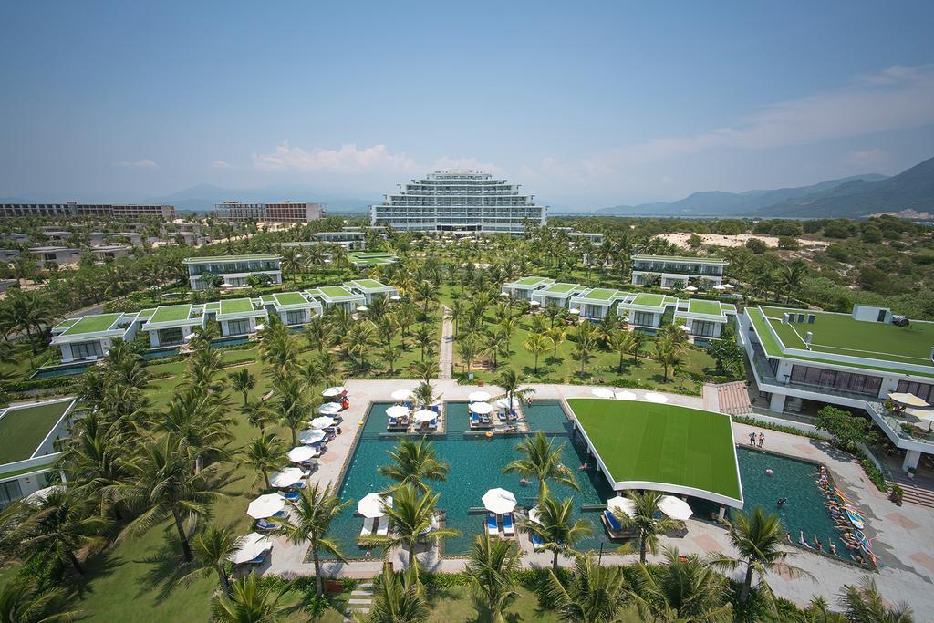 Cam Ranh Riviera Beach Resort & Spa. Фото 1