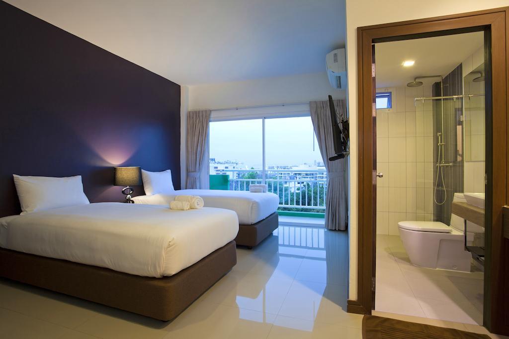 Wiz Hotel. Фото 4