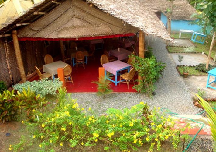 Golden Sands Beach Resort. Фото 3