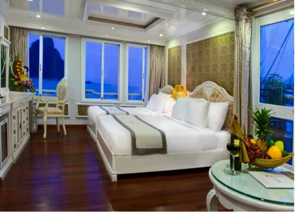 Signature Halong Cruise. Фото 3