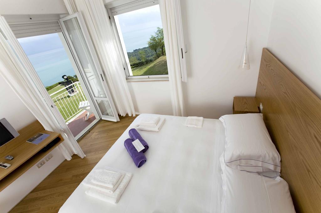 Emilia Hotel Portonovo. Фото 3