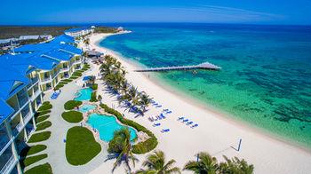 The Reef Beach Resort, East End, Grand Cayman. Фото 1